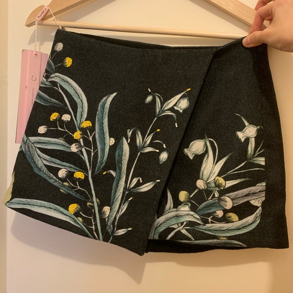 Brand new wool blend skorts - Picture 3 of 5